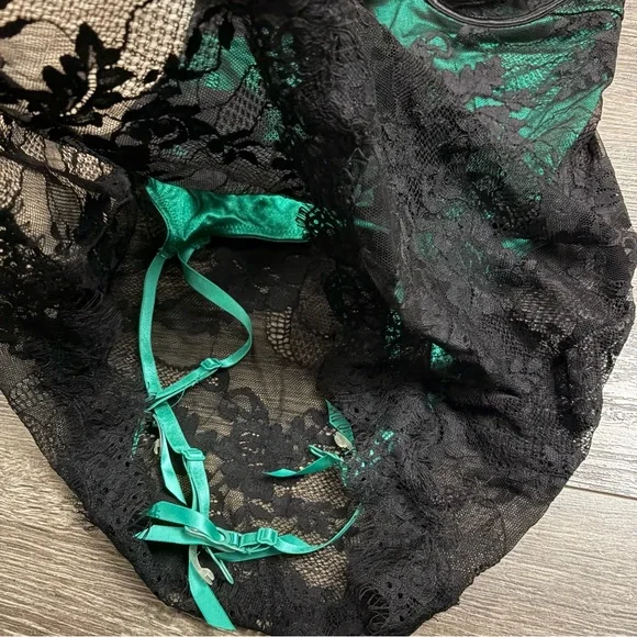 Y2K Vintage Dreamgirl Lace Corset Slip with Garters (Black/Green) Size Medium